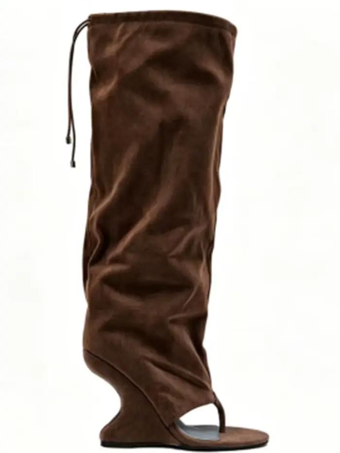 Bottes Gioio en cuir synthétique pour femmes, talons inclinés irréguliers, bout à clip, haute cheville, printemps automne, élégance chic pour femmes occasions spéciales