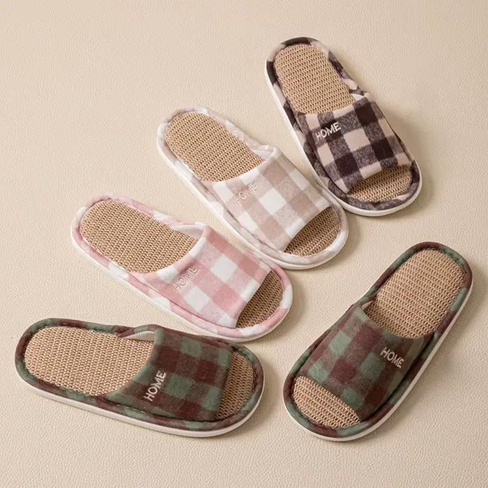 Nouvelles pantoufles d'intérieur décontractées en lin pour femme, style écossais, à bout ouvert, semelle souple antidérapante, unisexe, pour la maison, printemps-été