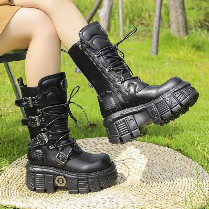 Bottes mi-mollet à plateforme punk chic |   Edgy et fonctionnel, parfait pour les looks de mode audacieux