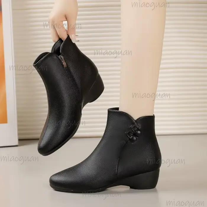 Bottines romaines en cuir artificiel avec boutons décoratifs pour femmes, confortables et élégantes pour les occasions hivernales et spéciales