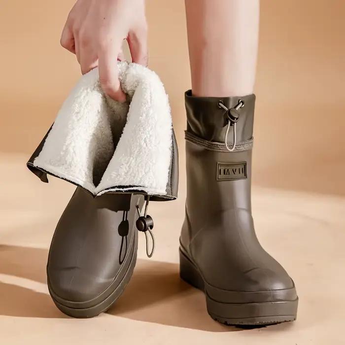 Bottes de pluie à la mode pour hommes et femmes, bottes de pluie chaudes et en velours pour couples, chaussures d'extérieur imperméables et antidérapantes en caoutchouc à mi-tube