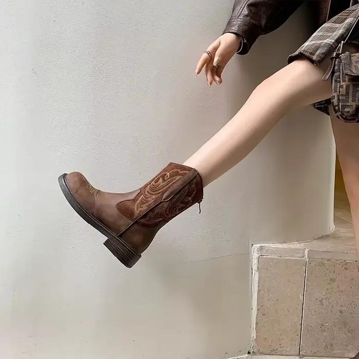 Bottes de cow-girl occidentales brodées pour femmes, bottes mi-mollet à enfiler tendance, style rétro, talons bas, chaussures d'automne et d'hiver