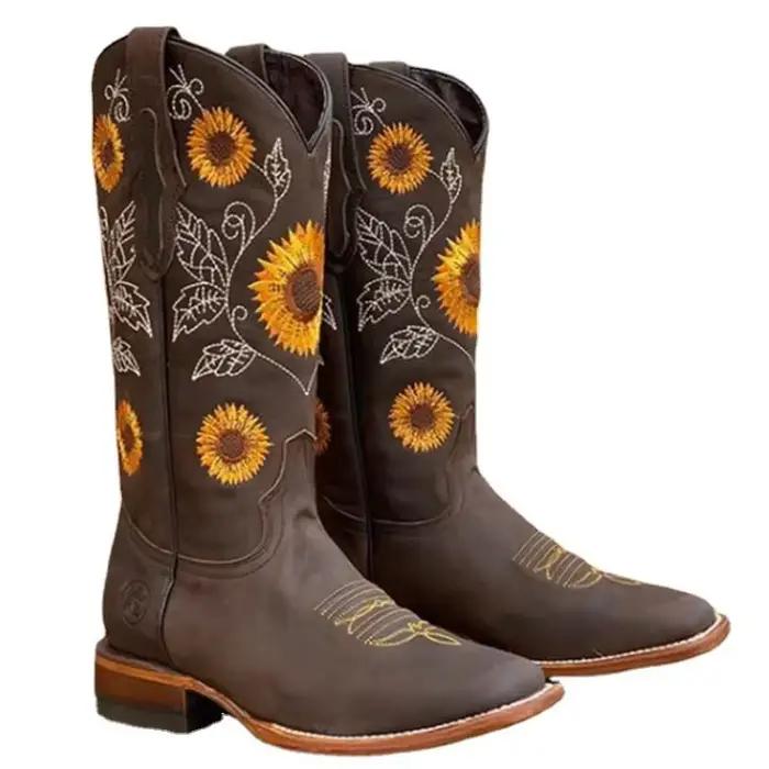 Bottes en cuir marron brodées pour femmes