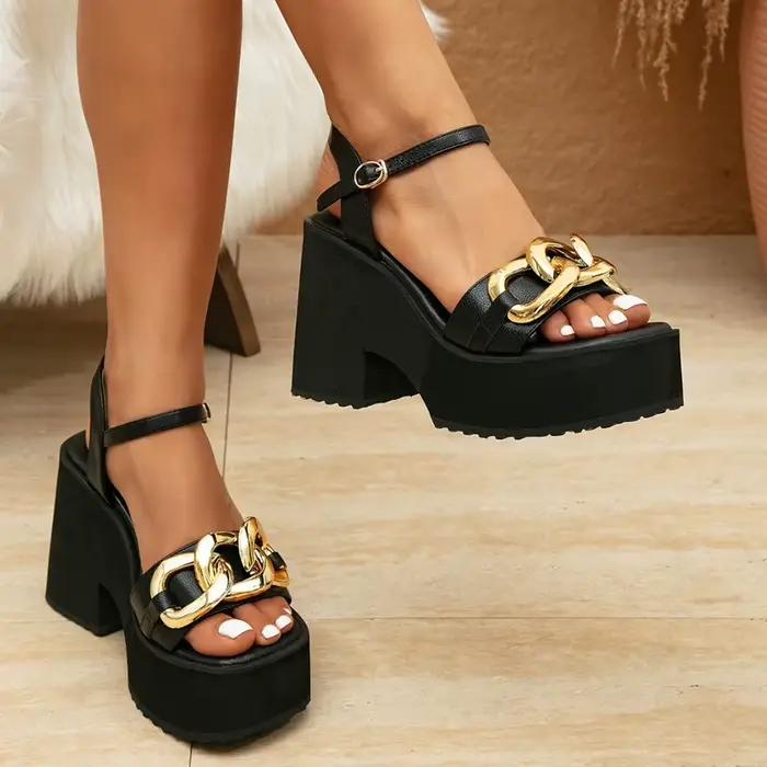 2025 NOUVELLES Chaussures À Plateforme Talons Grossés Pour Femmes Boucle En Métal Gladiateur Sandales Talons Hauts Dames Summe Pantoufle Zapatos De Mujer