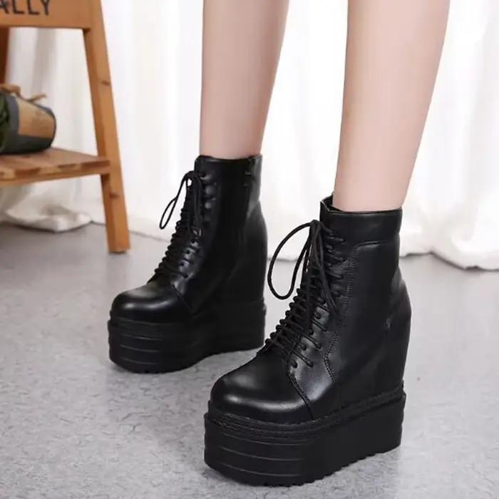 2025 Style Punk compensées bottine noir semelle en caoutchouc chaussures 14CM plate-forme bottes femmes laçage automne Sexy dame talons compensés baskets