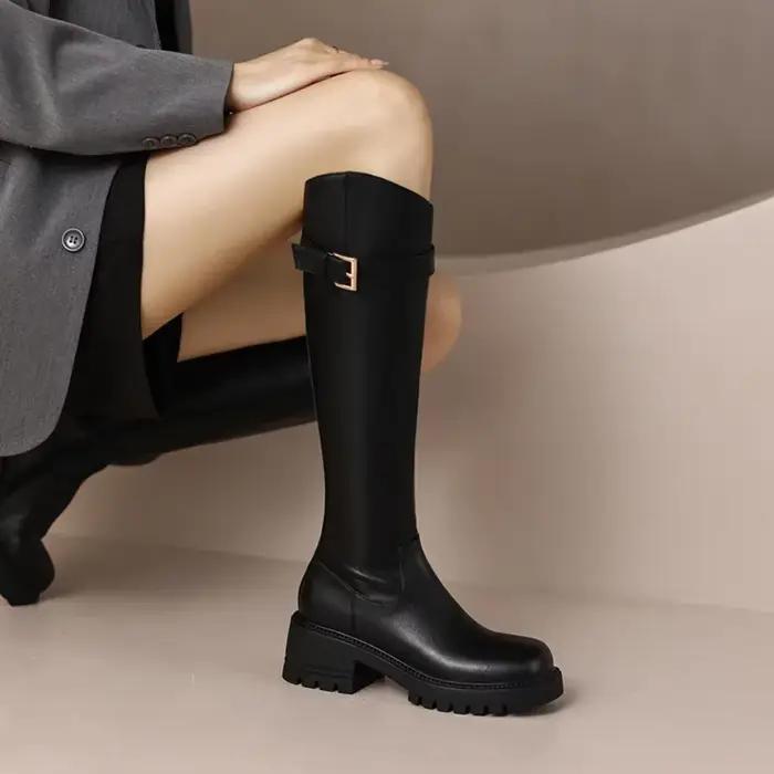 Bottes classiques chaudes au genou pour femmes