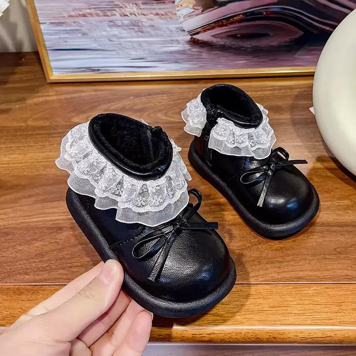 Bottes en cuir souple pour filles, avec nœud en dentelle, doublées chaudes, antidérapantes, confortables, pour jouer en plein air, nouvelle collection hiver 2025