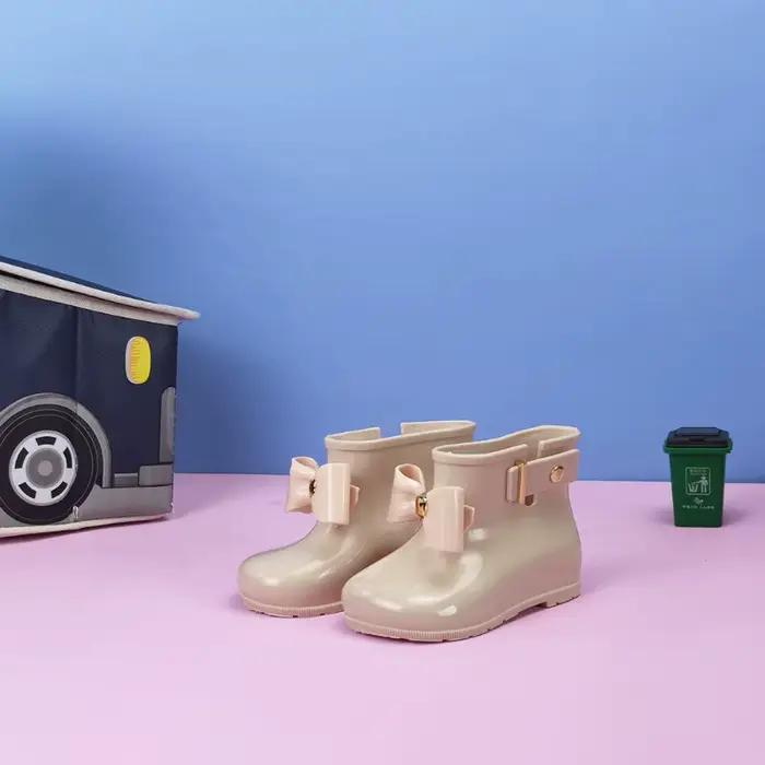 Bottes de pluie décontractées pour filles Four Seasons Jelly Girl, bottes courtes imperméables pour enfants, semelle souple, nœud mignon, chaussures de pluie pour enfants, chaussures décontractées