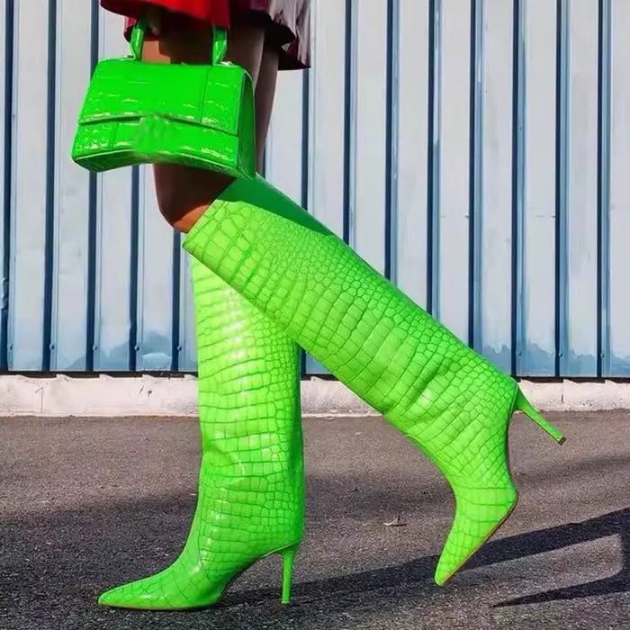 Bottes hautes pointues au genou pour femmes