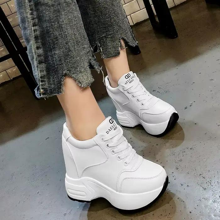 Bottines en cuir pour femmes