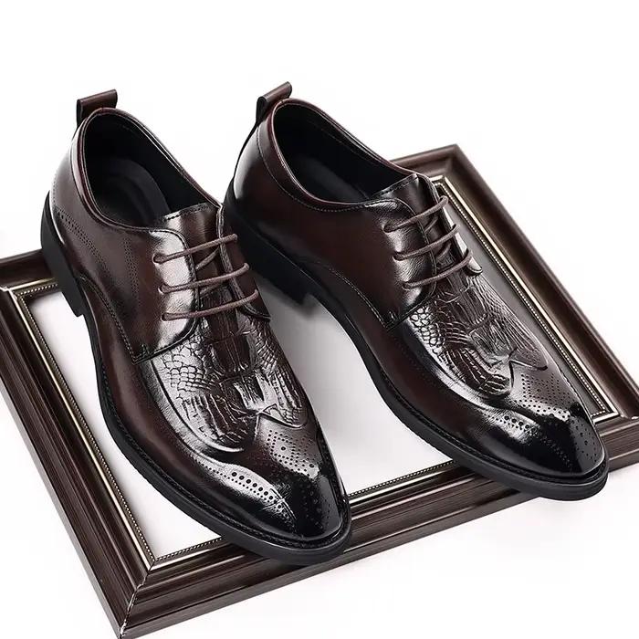 Chaussures en cuir brillant pour hommes, chaussures provoqué de banquet haut de gamme, chaussures d'affaires pointues pour hommes de bureau, polyvalentes, marque de luxe, haute qualité
