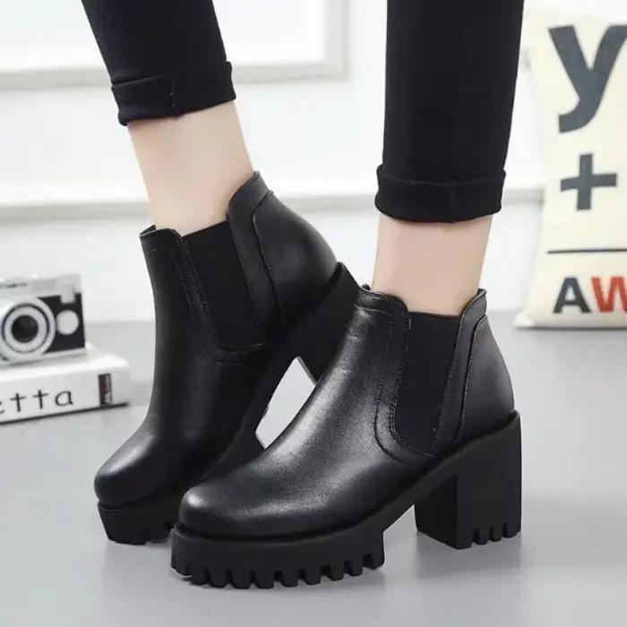 Nouveau chez les femmes bottes confortables et élégantes en cuir véritable chaussures de fourrure chaude femme hiver 2025 Chelsea automne noir mode chaussons
