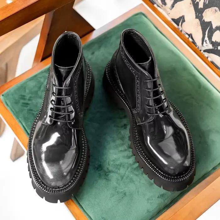 Bottes en cuir véritable pour homme confortables et élégantes hautes qualités ocasions spéciales et activités de plein air