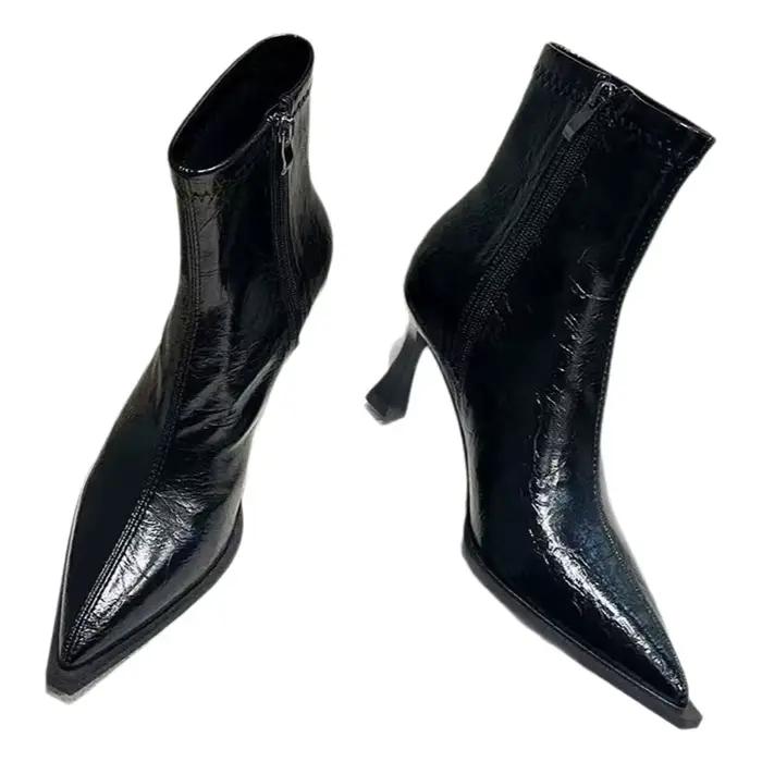Bottes courtes élastiques rouges pour femmes