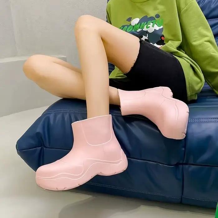 Bottes de pluie minimalistes de couleur unie pour femmes