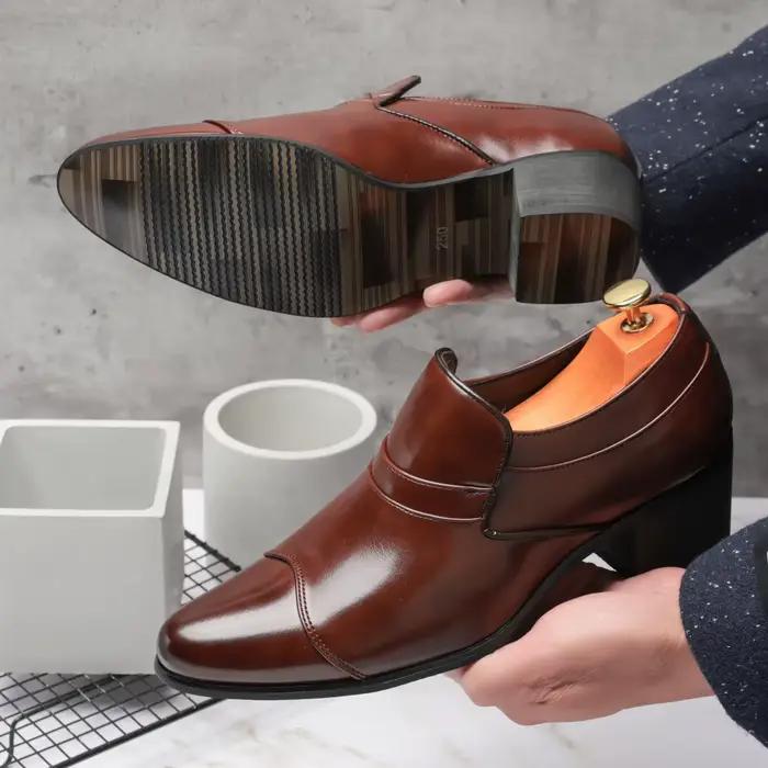Rétro marron hommes chaussures à talons hauts chaussure sociale de haute qualité mâle bout pointu en cuir talons chaussures habillées homme chaussure hommes