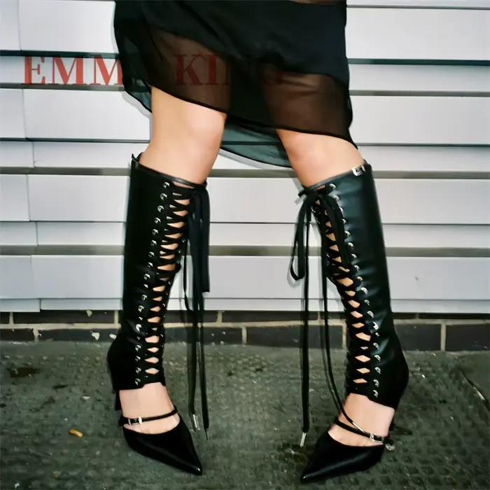 Bottines à talons aiguilles noires