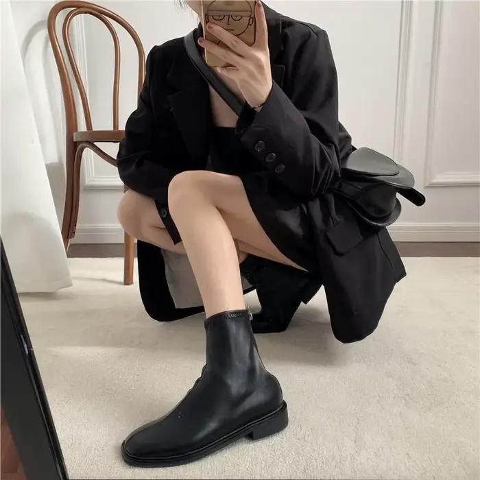 Chaussures courtes pour femmes noir femme bottines