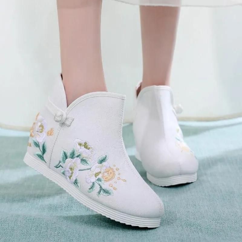 Bottes de rinçage brodées florales pour femmes, bouton ethnique, tissu fermé, chaussons courts pour 