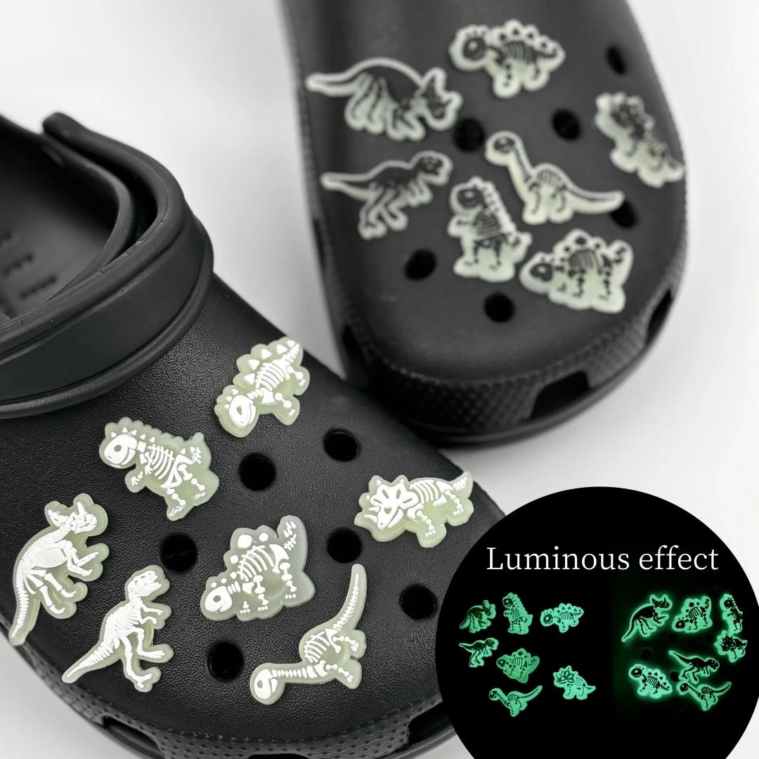 Breloques lumineuses pour chaussures de jardin en PVC, 14 pièces, chaussures de dinosaure fluorescen