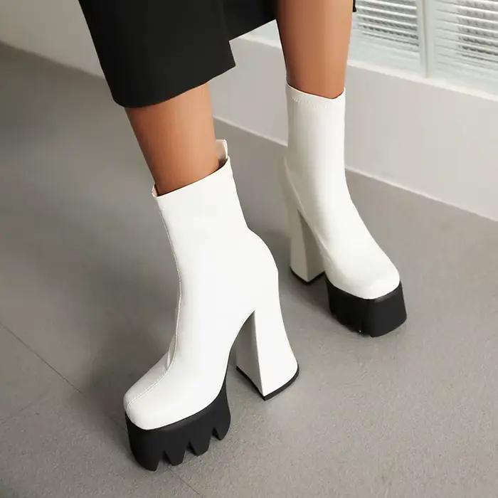 Bottes courtes en PU à talons hauts et épais pour femmes, chaussures à semelle creuse, très hautes, 