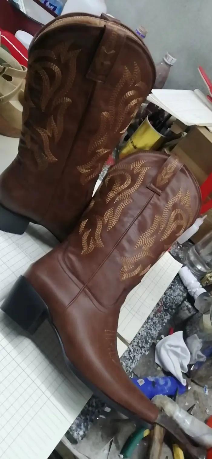 Bottes de cowboy en PU brodées mi-mollet pour femmes, chaussures à talon épais, Parker pointu, grand