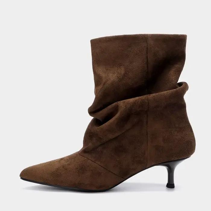 Bottes d'hiver plissées en daim pour femmes, chaussures à bout pointu, talons fins et bas, marron, r