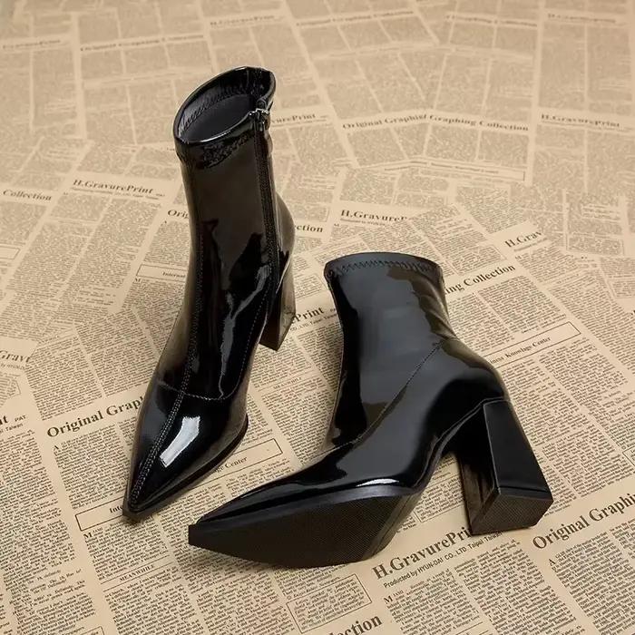 Chaussures pour femmes 2025 nouveau bout pointu talon épais petites bottes courtes