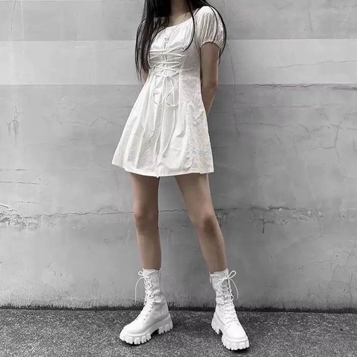 Nouvelles bottes mi-mollets pour femmes hiver, solides, talon carré, plateforme, bout rond, à lacets, élégantes et durables pour les occasions spéciales