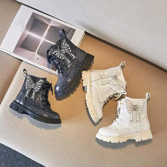 Bottes de rinçage imperméables pour filles, bottes de princesse pour enfants Catwalk, perles papillon, PU brillant noir, chic et unique, mode enfant, 2024