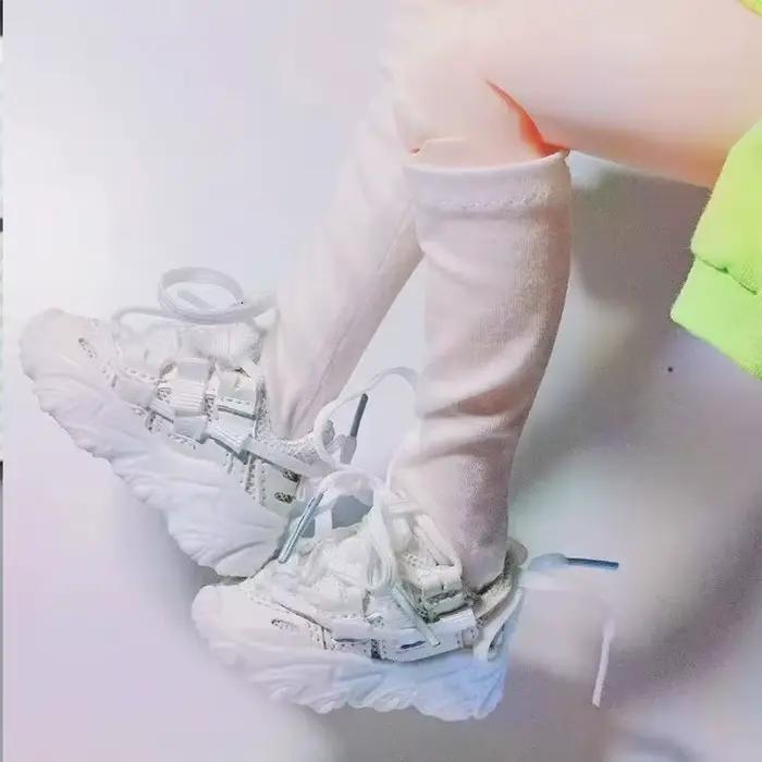 Chaussures de poupée BJD 1/3, baskets de basket-ball sportives, polyvalentes et décontractées pour papa, chaussures de poupée multicolores à sangle multicolore de 60cm.