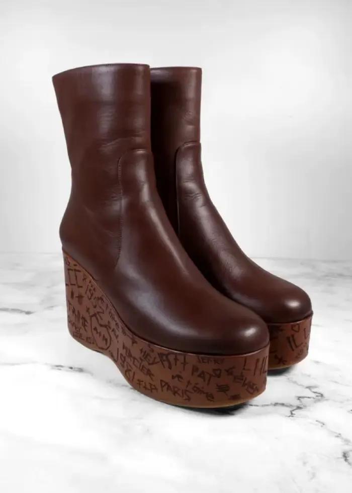 Bottines à plateforme en cuir pour femmes, style rétro punk, à la mode, avec semelle en bois imprimée, bout rond, fermeture éclair latérale, bottes courtes