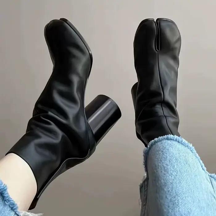 Bottines en cuir véritable pour femmes avec design Splittoe et talons hauts, bottes courtes fabriquées à la main pour printemps et automne, confort et élégance pour toutes occasions