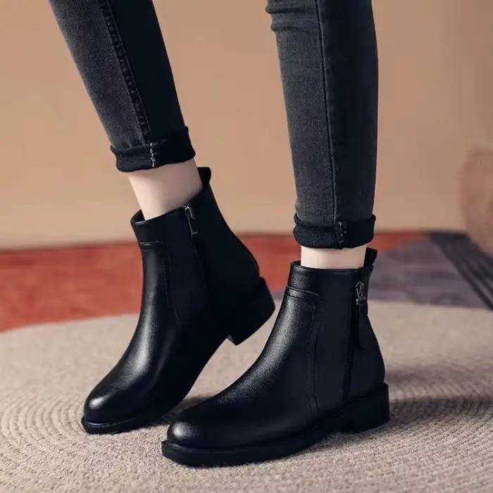 Bottines à talons bas avec fermeture éclair latérale pour femme