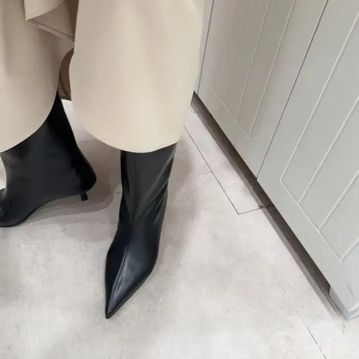 Nouvelles bottes courtes à talon chaton pour femme style coréen et européen-américain mi-montantes printemps automne pointue large confortables polyvalentes à offrir