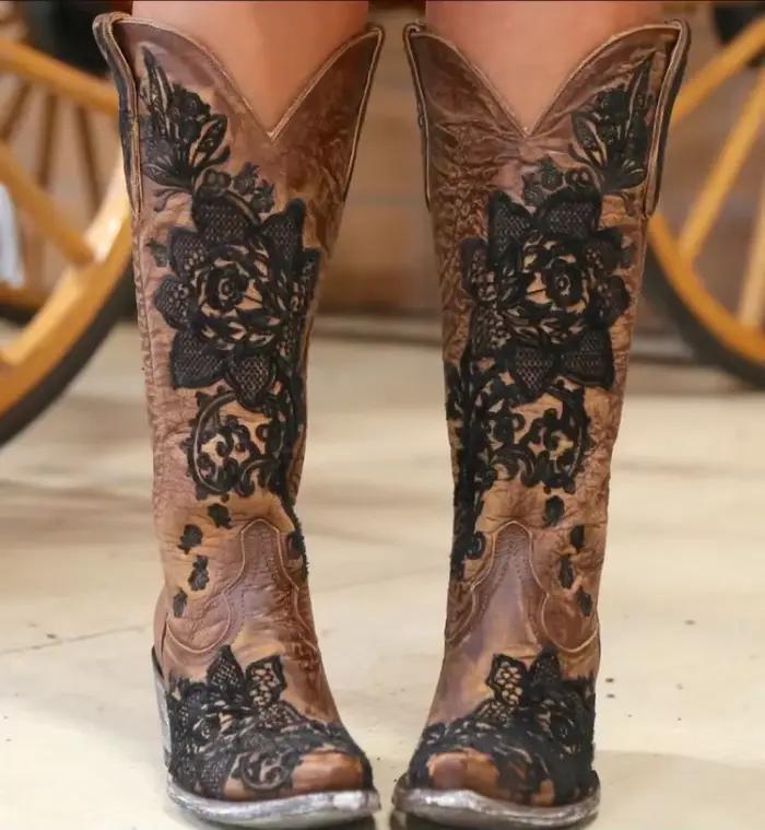 Bottes pointues polyvalentes pour femmes confortables couleurs mélangées grande taille 35-44 mode printemps automne nouvelle tendance女性靴子点鞋多用途,舒适混色,尺码35-44,适合春秋季节新潮流