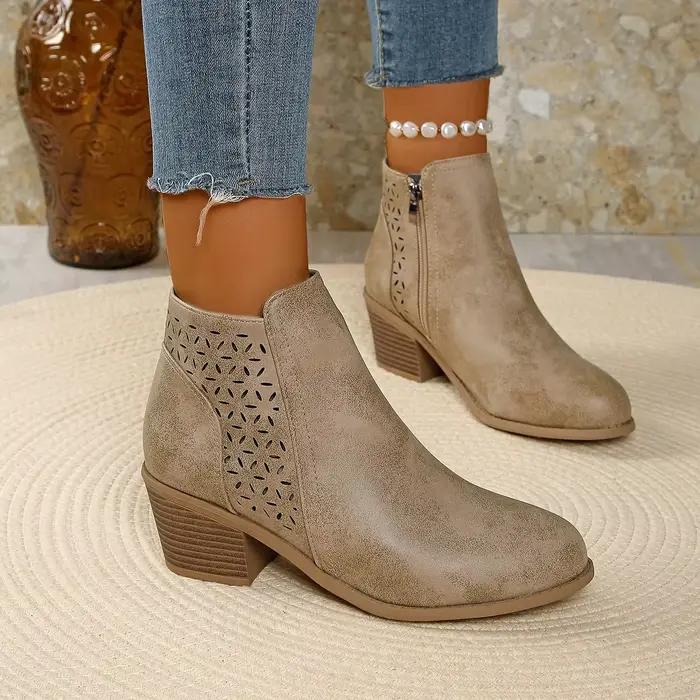 Femmes bottines 2025 nouvelle grande taille mode bottes bout pointu talon carré