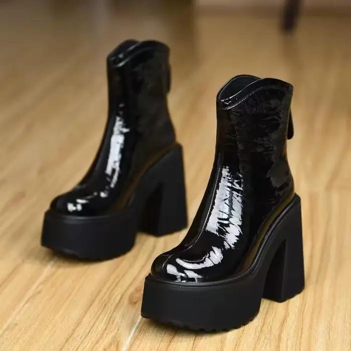 Bottines à plateforme imperméables à talons hauts - Nouveau style automne/hiver 2026, avec semelle en caoutchouc épaisse et tige en cuir véritable.