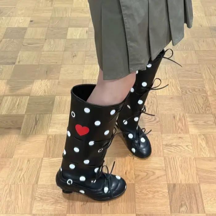 Nouvelles Bottes Mi-Hautes Décontractées à Pois pour Femme 2026 – Design Rétro Imprimé Tendance avec Nœud Décoratif et Talon Confortable