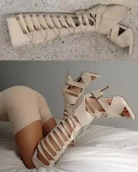 Bottes pour femmes blanches creuses avec boucle de ceinture romaine, style sexy, talons carrés, bottes étanches et confortables pour toutes occasions d'hiver