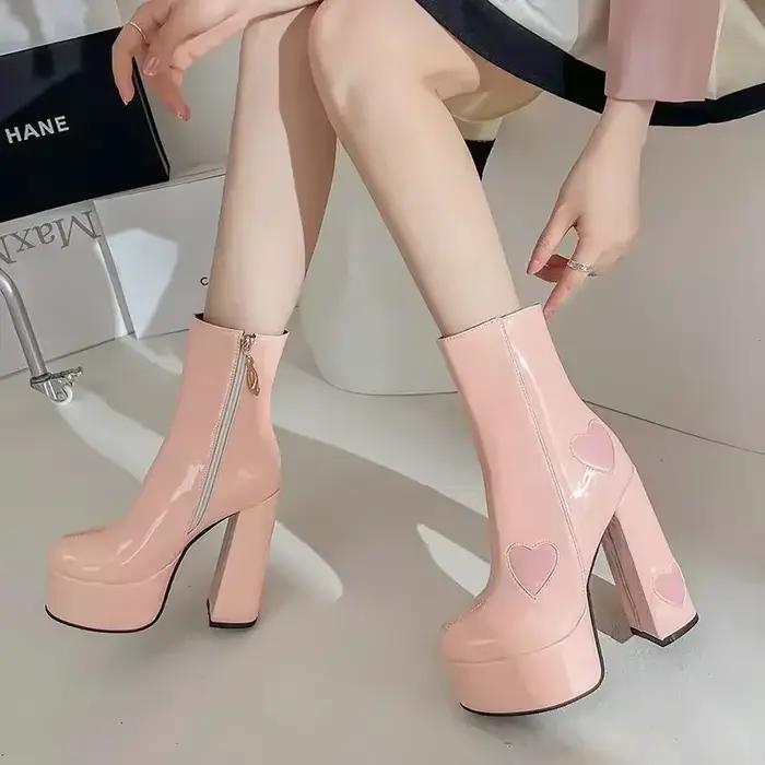 Bottines à talons hauts et plateforme pour femmes, bottines épaisses imprimées cœur, mode Vintage, imperméables, confortables, Style moderne, courtes, 2024