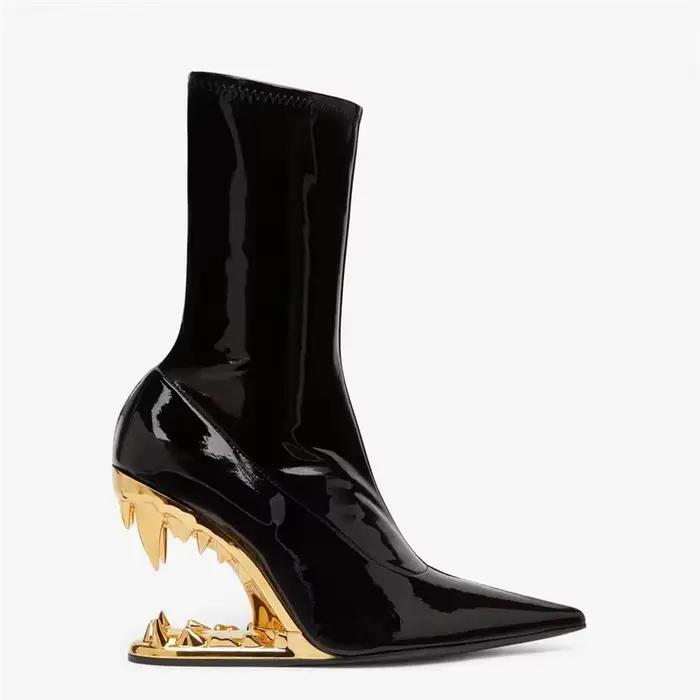 Nouvelles bottines noires à bout pointu pour femme