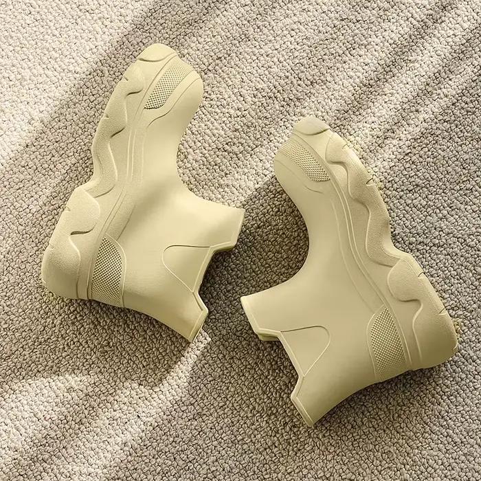 Bottes de pluie quatre saisons pour femmes hautes imperméables et antidérapantes en PVC mode à la cheville pour toutes les saisons